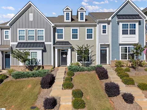 208 Wakelon Dr, Greer, SC 29651