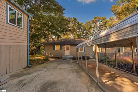 120 Lake Front Cir, Lyman, SC 29365