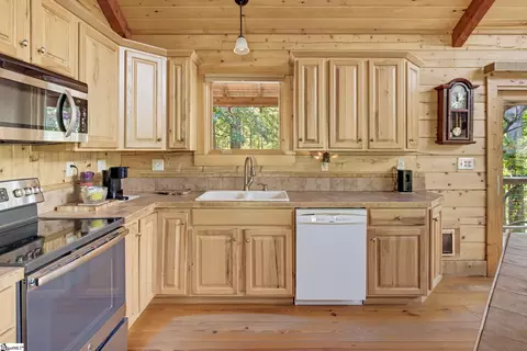 Kitchen - 156 Ebenezer Rd, Greer, SC 29651 photo 1 of 3