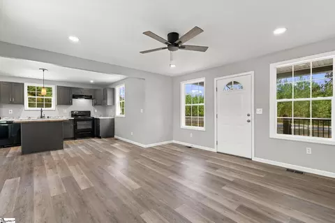 Living - 3545 Erwin Mill Rd, Honea Path, SC 29654 photo 3 of 7