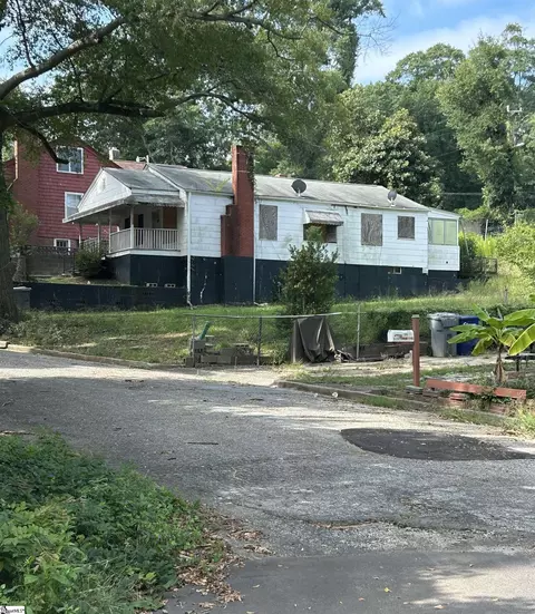132 Oxford Rd, Spartanburg, SC 29301