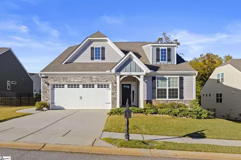 264 Double Crest Dr, Taylors, SC 29687