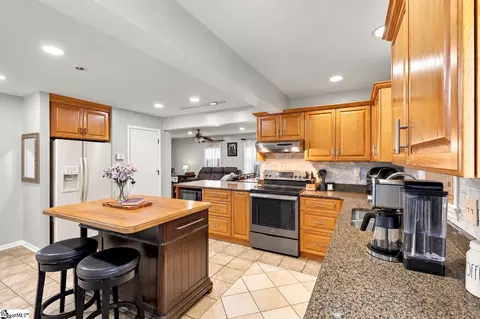 Kitchen - 1711 Crestview Rd, Easley, SC 29642 photo 4 of 5