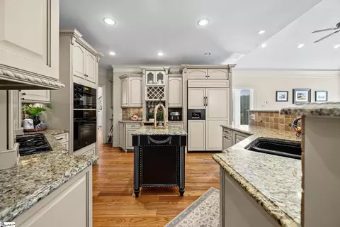 Kitchen - 151 Tupelo Dr, Greer, SC 29651 photo 2 of 4