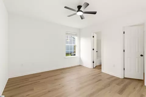 Bedroom - 257 Ashley Danielle Dr, Duncan, SC 29334 photo 5 of 7