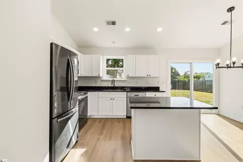 Kitchen - 257 Ashley Danielle Dr, Duncan, SC 29334 photo 1 of 3