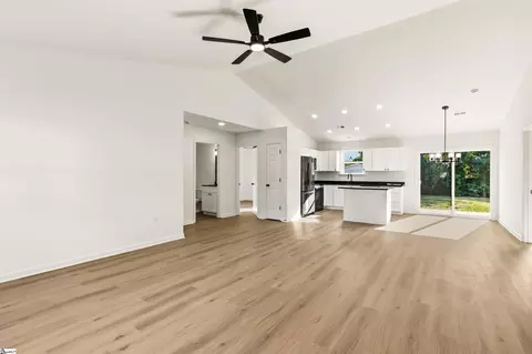 Living - 257 Ashley Danielle Dr, Duncan, SC 29334 photo 3 of 6