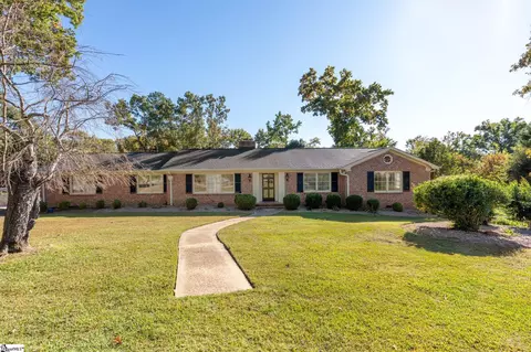 21 Bridgewood Ave, Taylors, SC 29687
