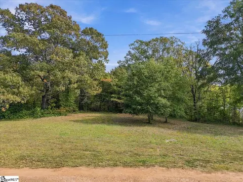 223 B St, Greer, SC 29650 photo 4