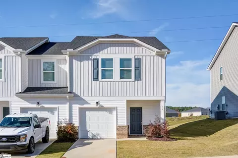 16 Rockshire Trl, Fountain Inn, SC 29644