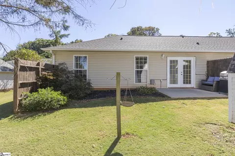 Exterior - 112 B Reef Ct, Easley, SC 29642 photo 4 of 5