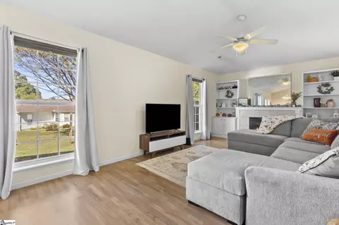 Living - 112 B Reef Ct, Easley, SC 29642 photo 1 of 1