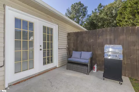 Exterior - 112 B Reef Ct, Easley, SC 29642 photo 2 of 5