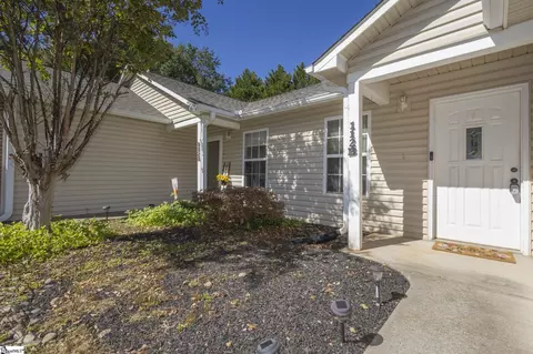Exterior - 112 B Reef Ct, Easley, SC 29642 photo 1 of 5