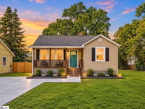 7 Zarline St, Greenville, SC 29611
