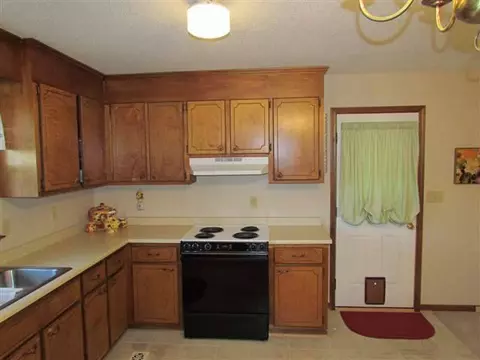 7 Pruitt St, Honea Path, SC 29654 photo 2