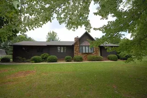 204 Evans Dr, Central, SC 29630 photo 1