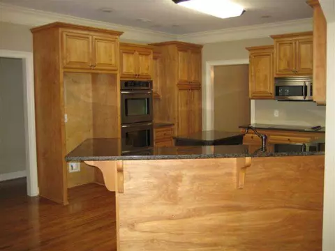 215 Maycaw Dr, Easley, SC 29642 photo 9