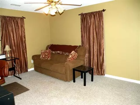 879 Cherry St, Pendleton, SC 29670 photo 4
