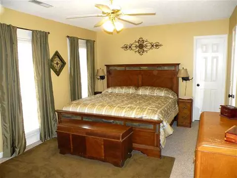 879 Cherry St, Pendleton, SC 29670 photo 8