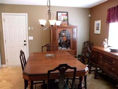 879 Cherry St, Pendleton, SC 29670 photo 7