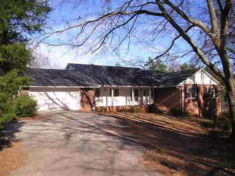 1315 Summers Dr, Pendleton, SC 29670 photo 1