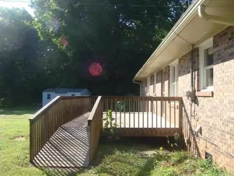 129 E Bearswamp Rd, Walhalla, SC 29691 photo 5