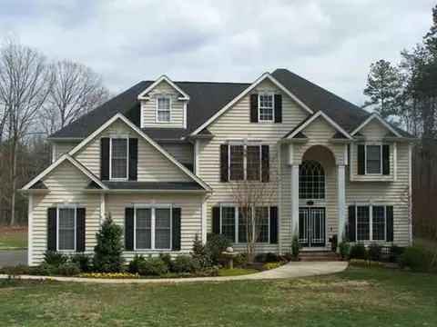 169 Upper Lake Dr, Easley, SC 29640 photo 2