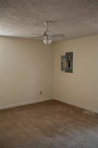 15 Saluda St, Honea Path, SC 29654 photo 4