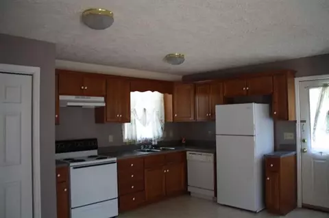 15 Saluda St, Honea Path, SC 29654 photo 2