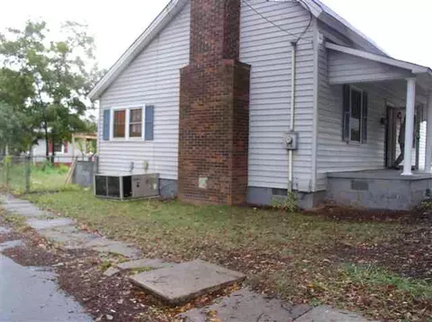 32 Smith St, Pelzer, SC 29669 photo 2