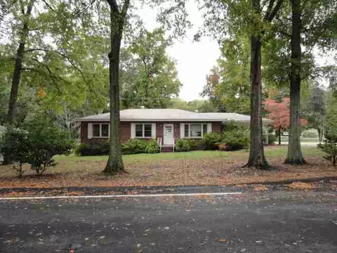 400 W Hampton Ave, Honea Path, SC 29654 photo 1