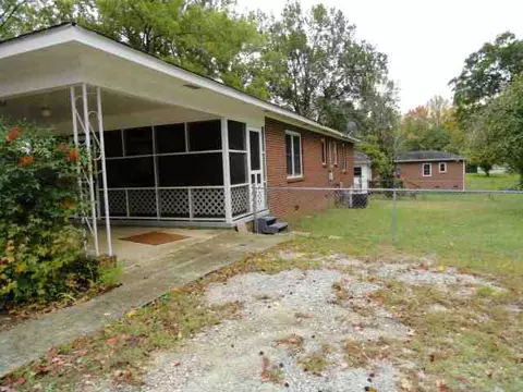 400 W Hampton Ave, Honea Path, SC 29654 photo 2