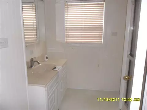 75 E Cork St, Ware Shoals, SC 29692 photo 10