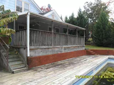 75 E Cork St, Ware Shoals, SC 29692 photo 2