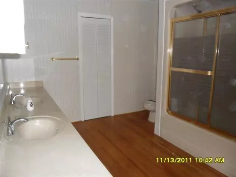 75 E Cork St, Ware Shoals, SC 29692 photo 8