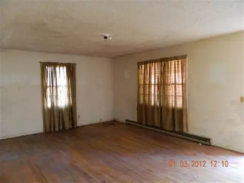 711 Belmina St, Pendleton, SC 29670 photo 2