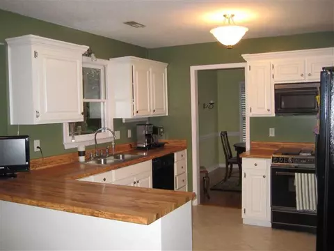 100 Carolina Dr, Clemson, SC 29631 photo 4