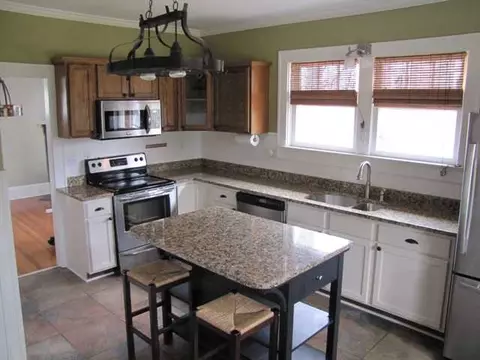 208 E South 3rd St, Seneca, SC 29672 photo 10