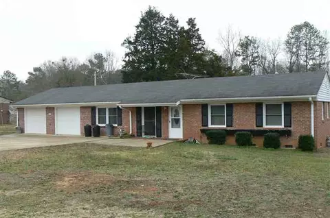 203 Sanders Rd, Central, SC 29630 photo 1