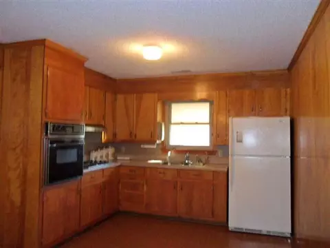 196 Mill St, Pelzer, SC 29669 photo 8