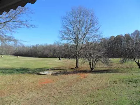 196 Mill St, Pelzer, SC 29669 photo 5