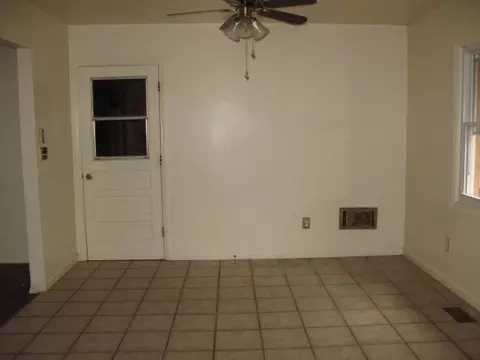 106 Greenfield Ave, Sandy Springs, SC 29677 photo 4