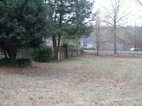 618 Pinecrest Dr, Seneca, SC 29678 photo 4