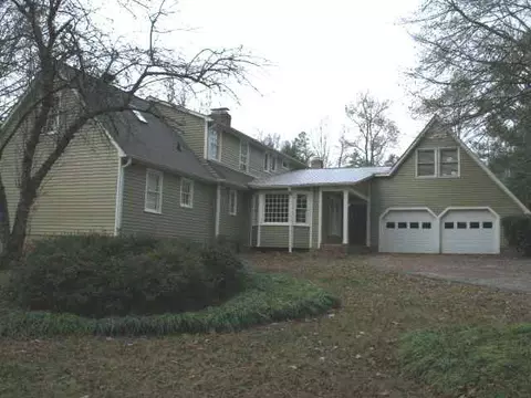 618 Pinecrest Dr, Seneca, SC 29678 photo 2