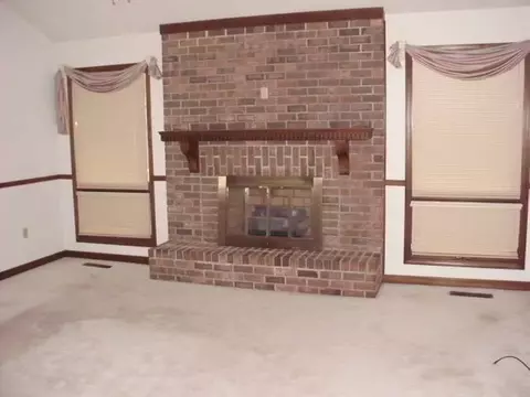 700 Pinewood Dr, Pendleton, SC 29670 photo 2