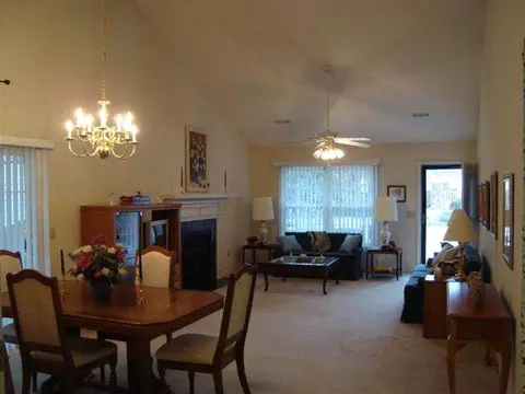 102 Baldwin Pl, Easley, SC 29642 photo 4