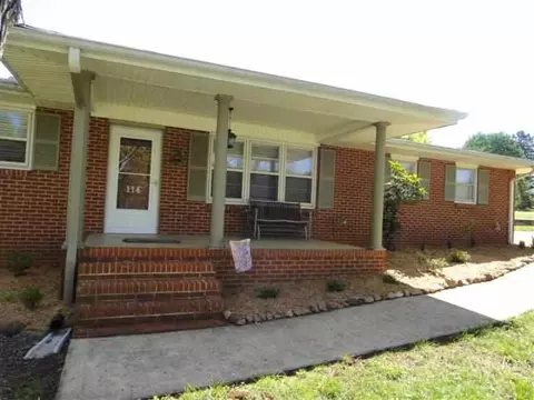 114 Dorr Cir, Easley, SC 29640 photo 2