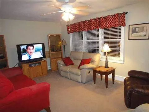114 Dorr Cir, Easley, SC 29640 photo 4