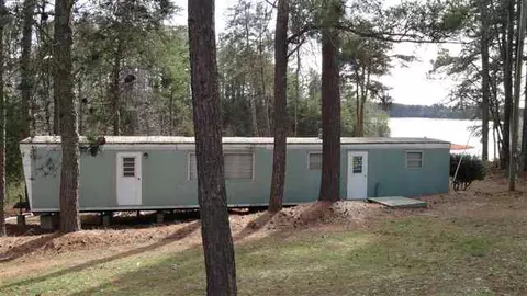 129 Peninsula Dr, Starr, SC 29684 photo 2